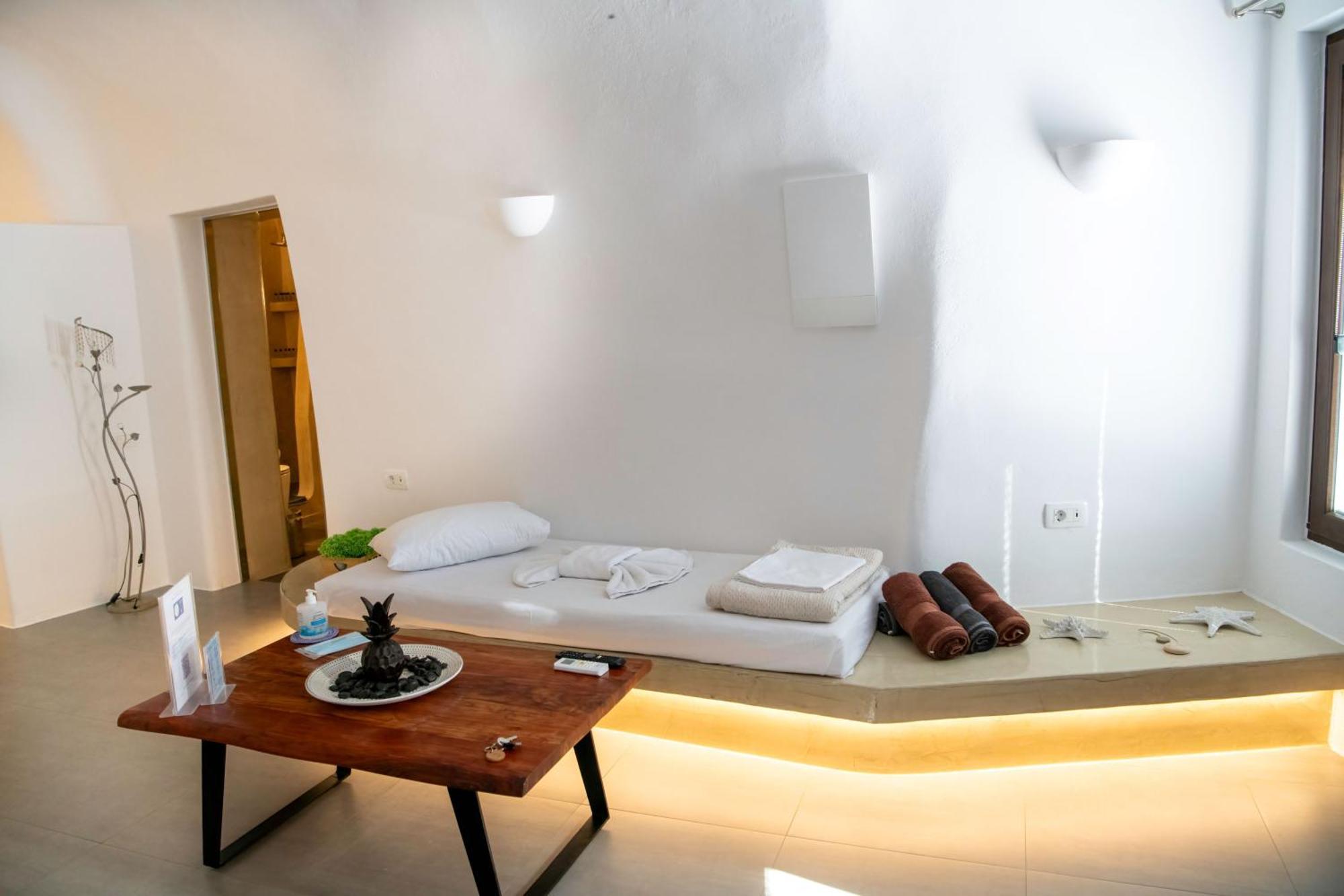 Luxe Efis Home Sea View 4 Villas & 4 Prive Jacuzzi イメロヴィグリ エクステリア 写真